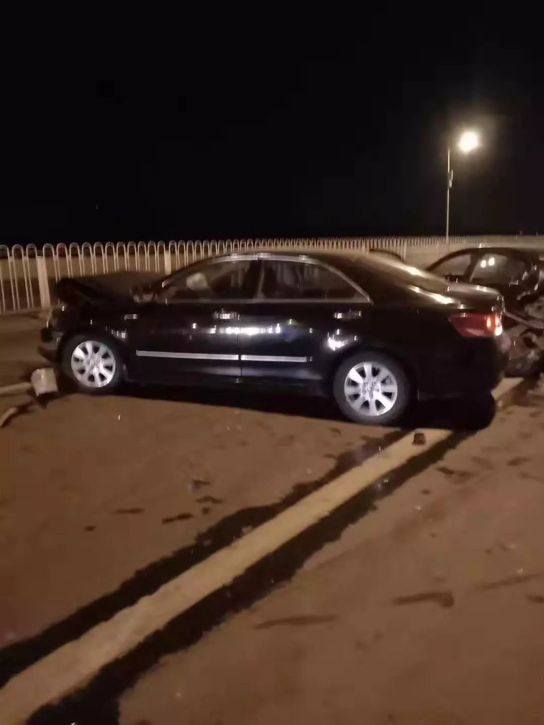 昨晚,燕郊电厂桥发生严重车祸(多图)