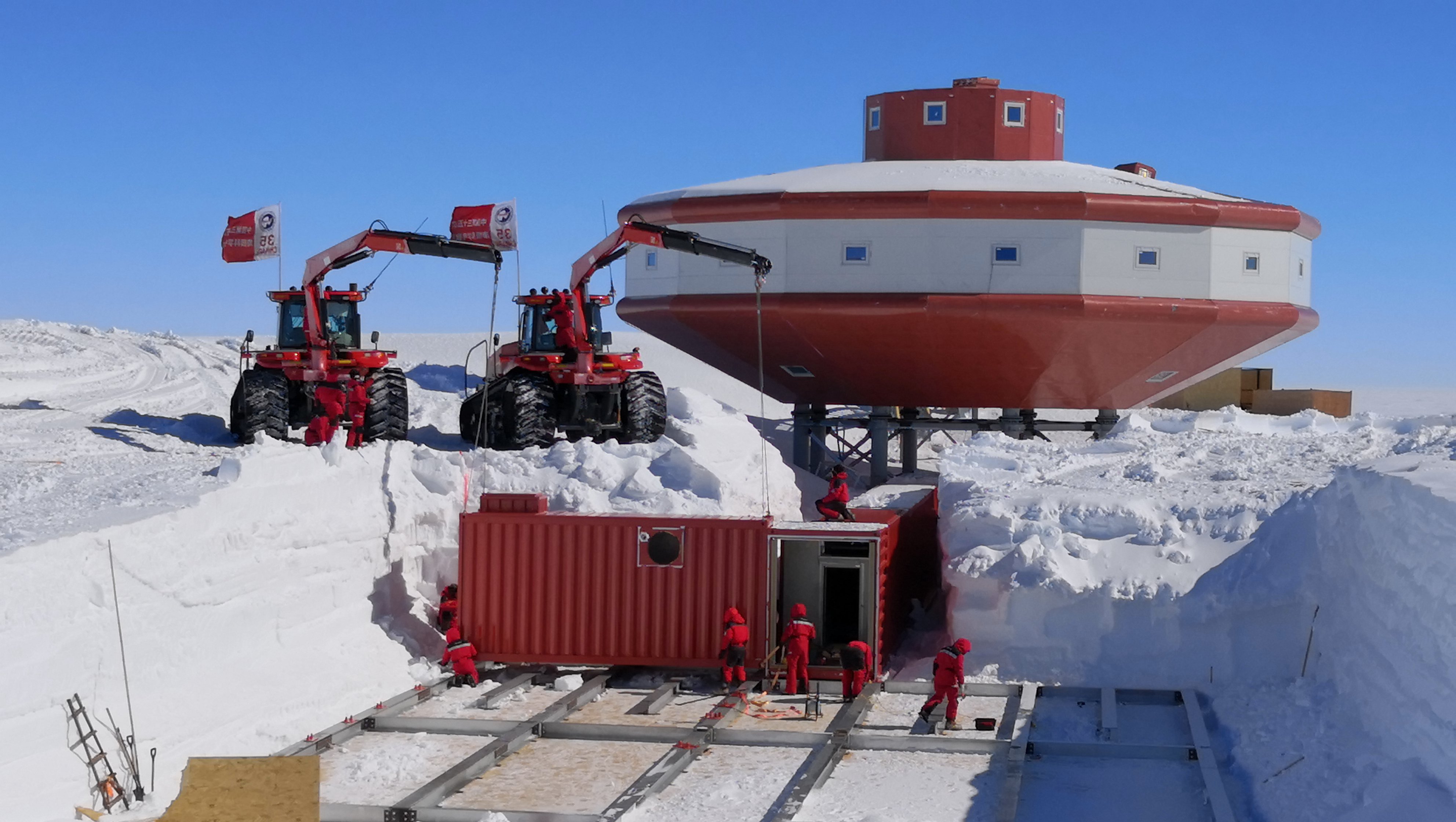 "雪龙"号驶入我国海域 中国第35次南极科考取得多项重要成果