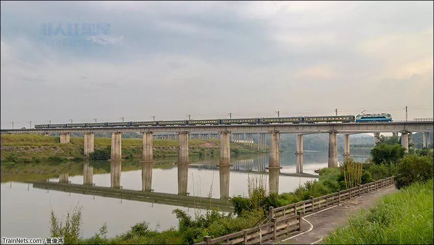 黄浪水大桥是赣韶铁路唯一按复线标准建设的大桥,同时k6531编组也是