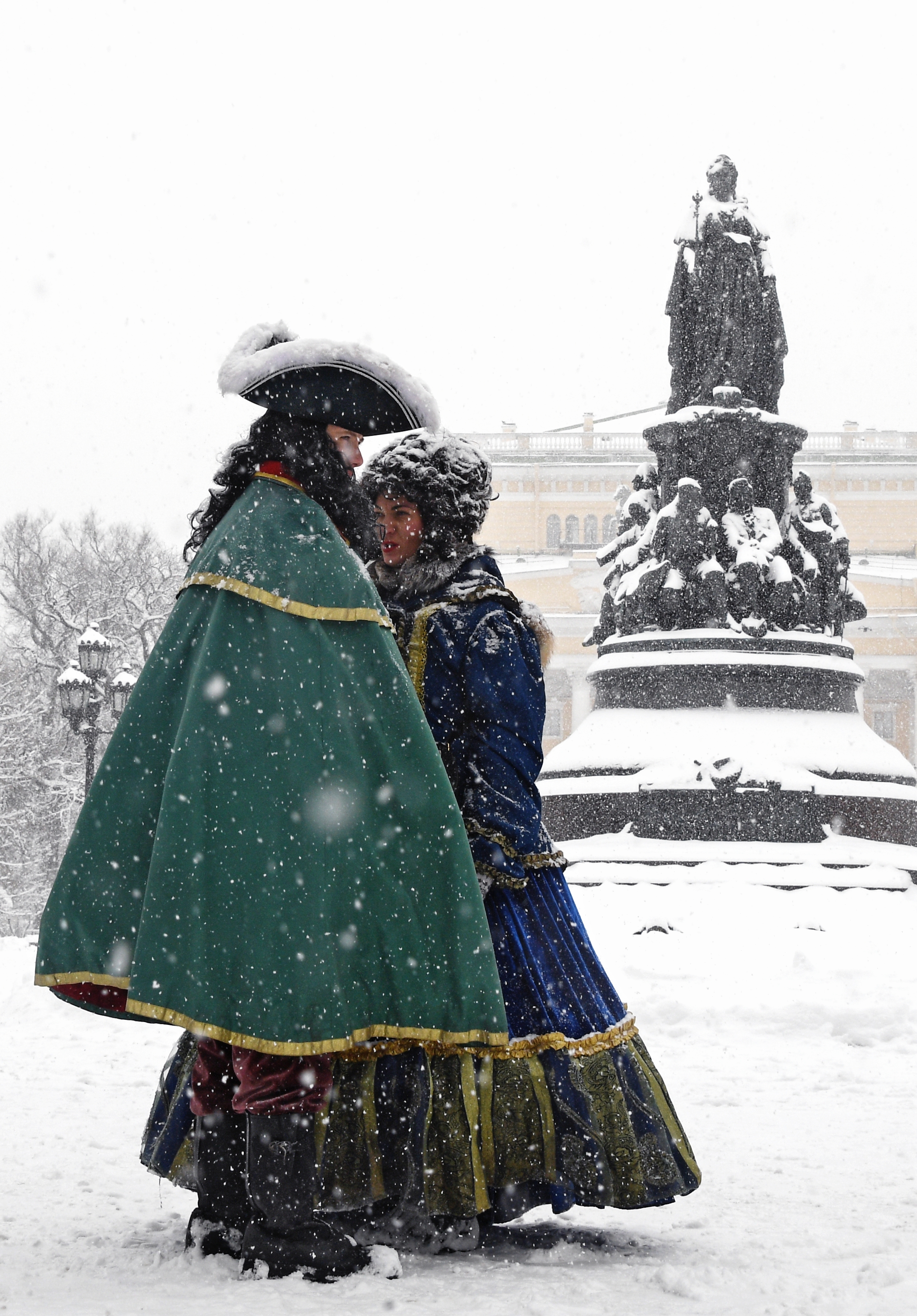 圣彼得堡下雪图片