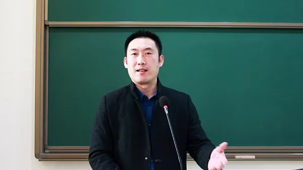 顺义校区学生公寓服务管理中心召开2019年春季学期全体教师大会