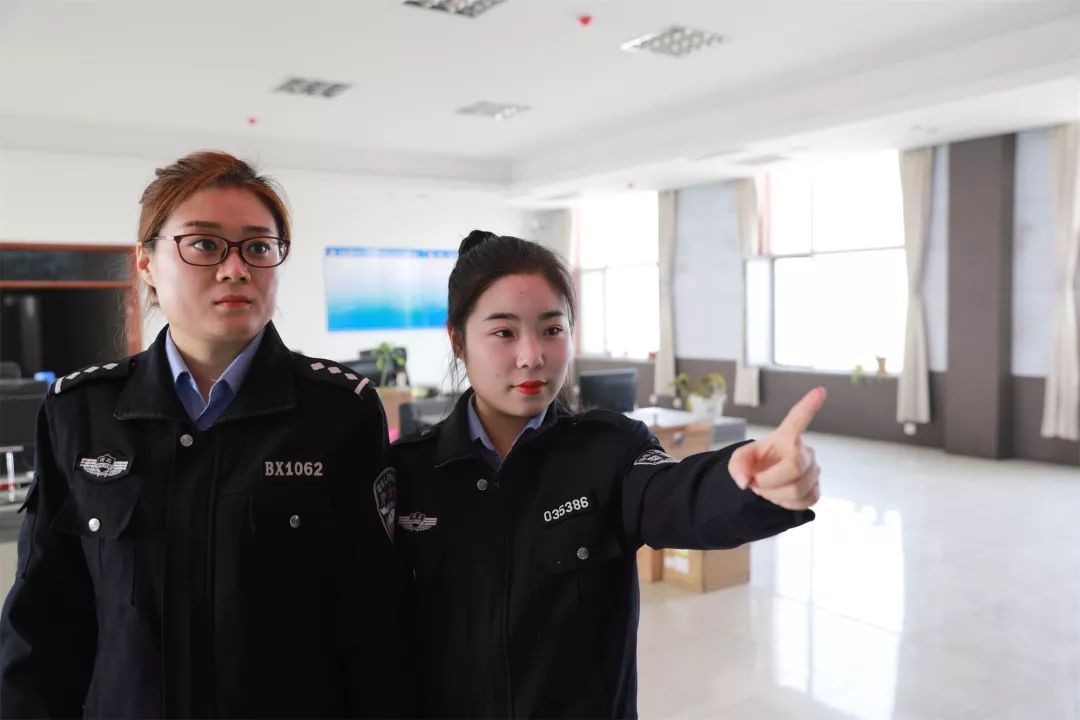 派出所女协警图片