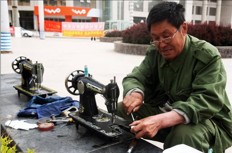农村满大街吆喝免费修理缝纫机的人是真的免费修理吗他们的主要目的是