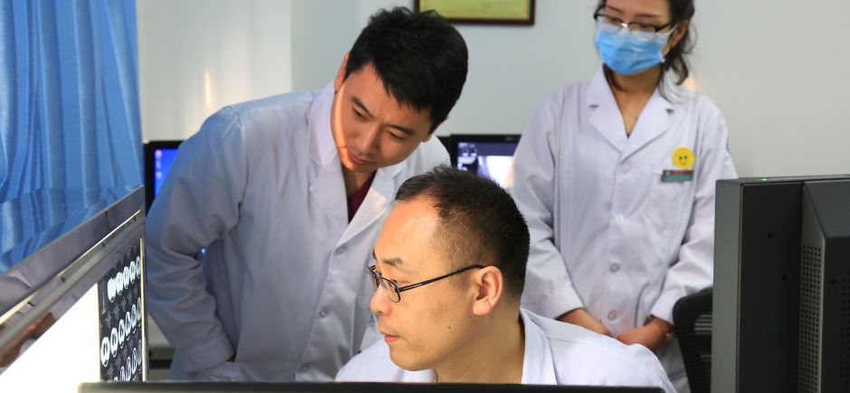 关于中国医学科学院肿瘤医院黄牛当日帮你约成功优先跑腿代处理住院的信息