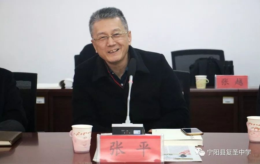 员孙云水发言清华大学美术学院博士,书法家张爱民发言赵淳老师向王庆