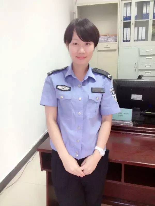 公安局长初尝警花味图片