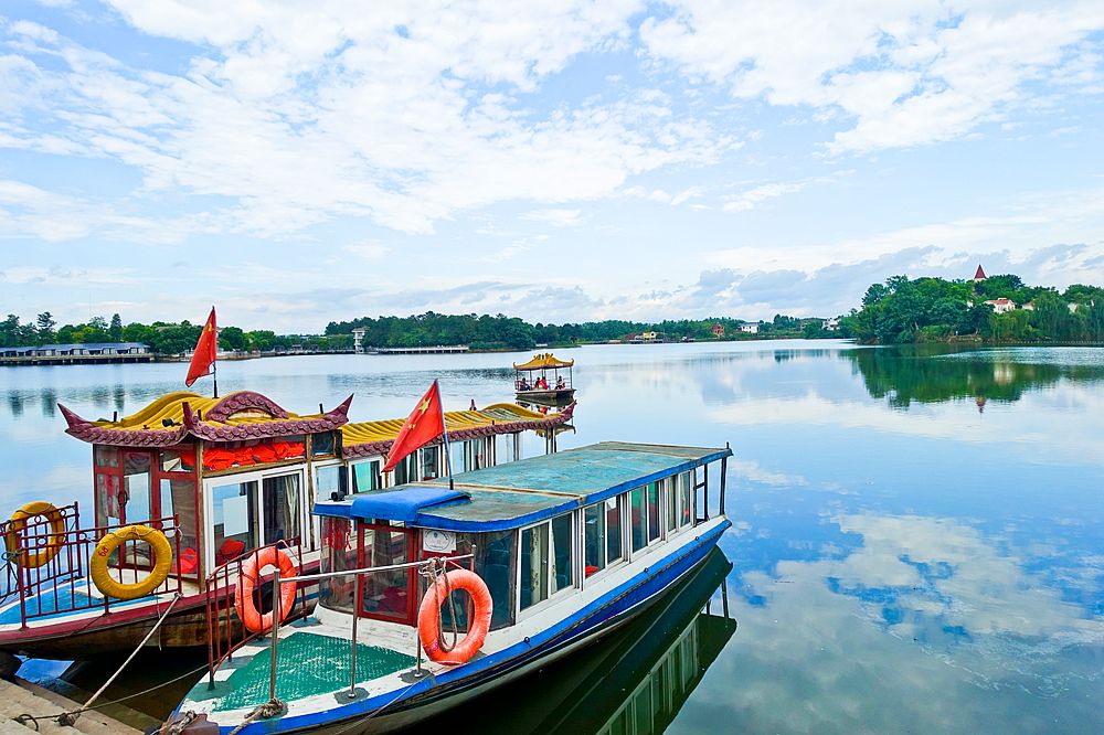 泸州玉龙湖景区图片