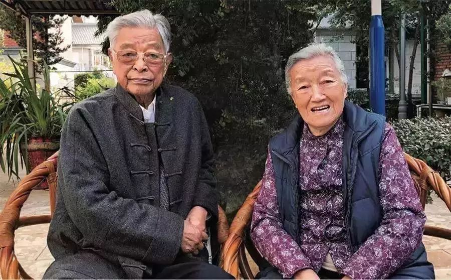 褚時健背後的女人:入獄,喪女,70歲陪丈夫東山再起,創造神話!