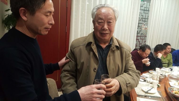 巩义市大峪沟镇民权村举行优秀乡土人才座谈会