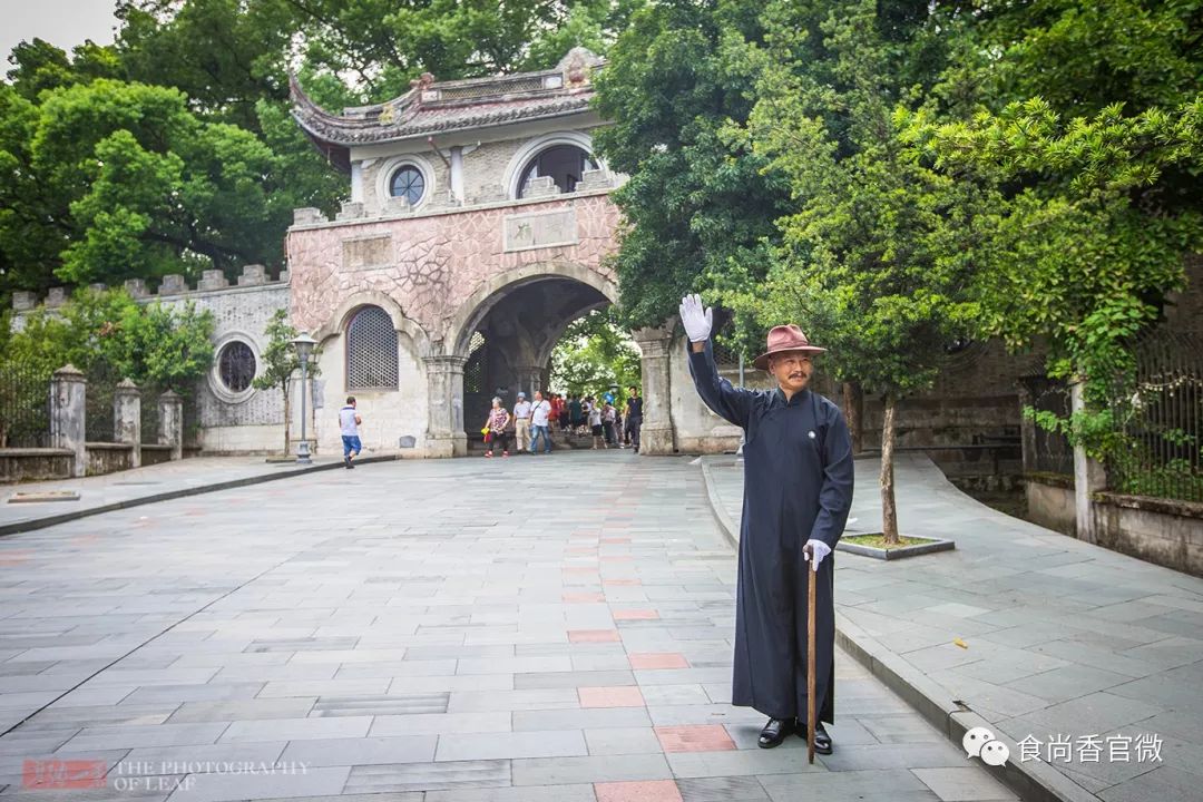 店面简陋服务一般,还是有这么多人排队1小时去吃这碗面