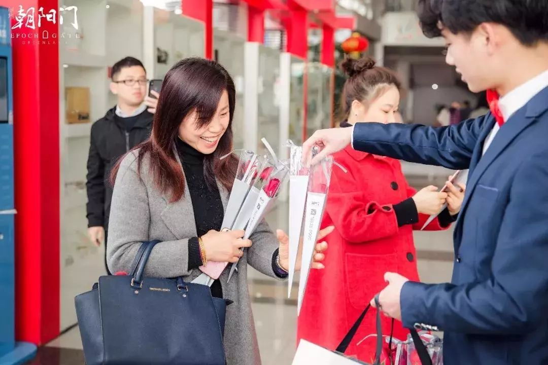 当代人的送花方式图片