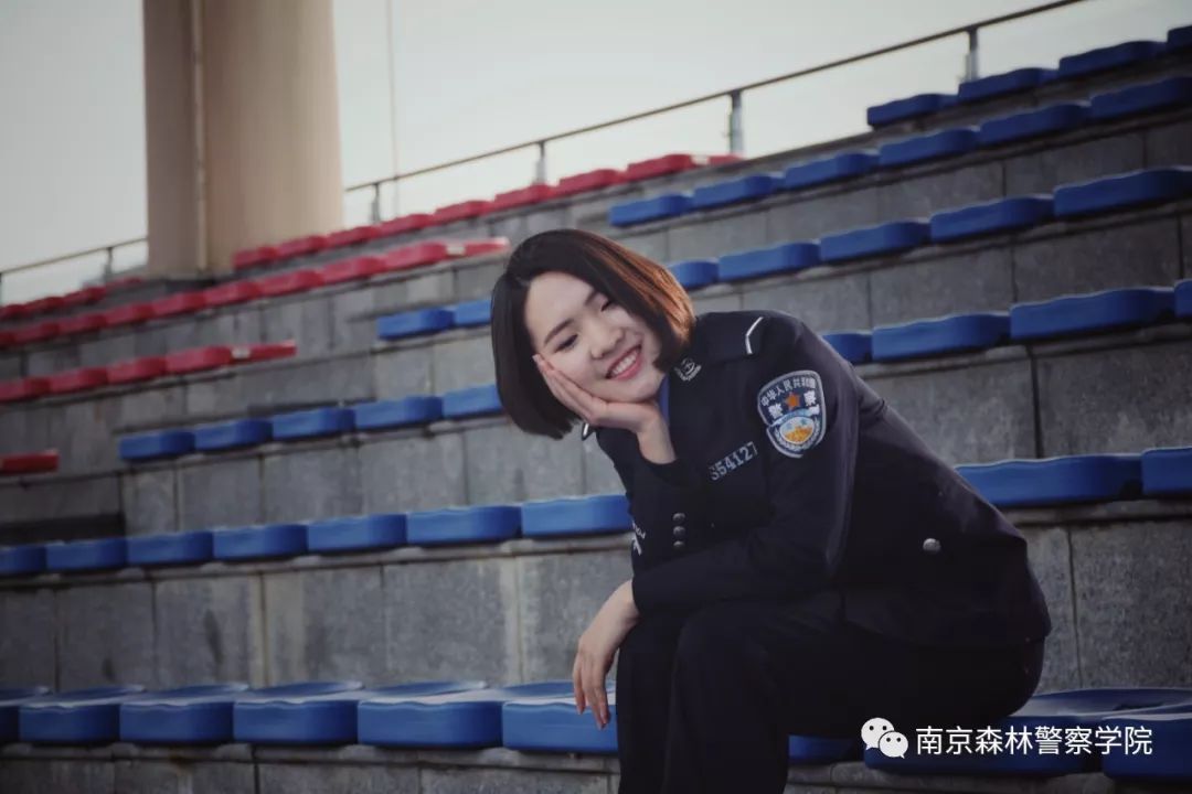 女子特警学院图片