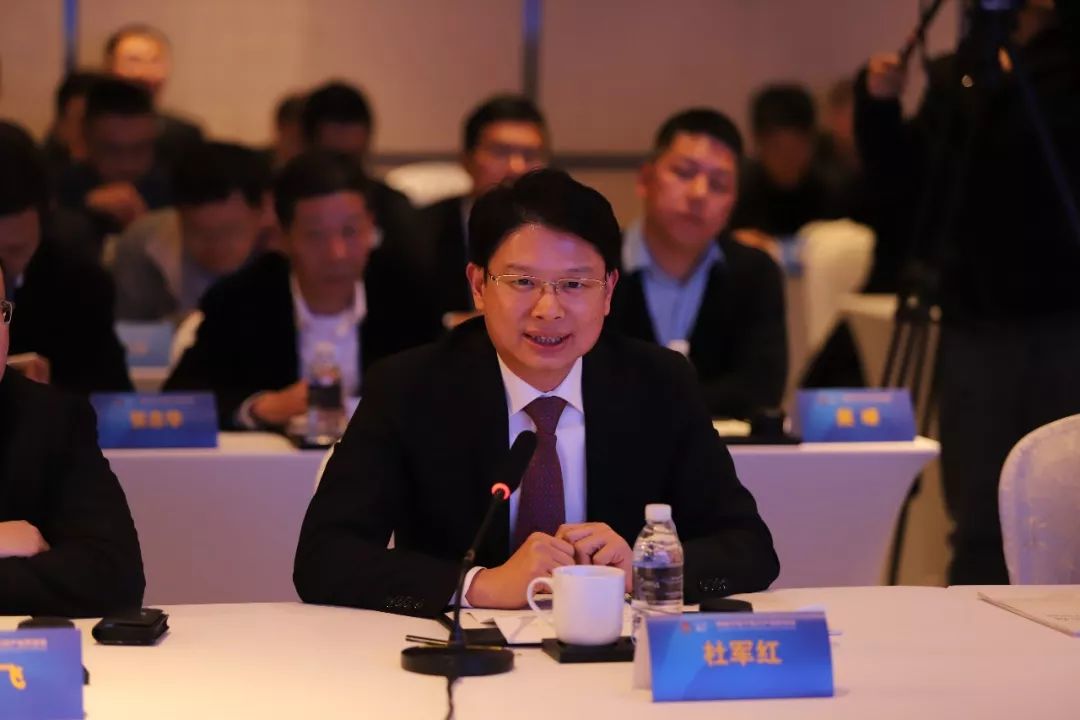 上海龙旗科技股份有限公司董事长杜军红,英华达股份有限公司总经理何