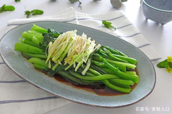 白灼菜心重點是澆汁學會調製萬能湯汁菜心爽口入味超好吃