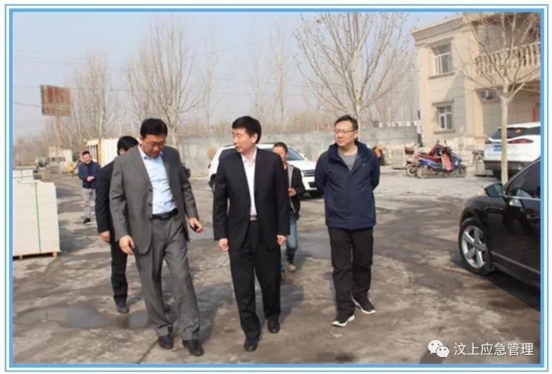 3月9日上午,县委书记李志红赴县经济开发区督导重点项目建设进度和