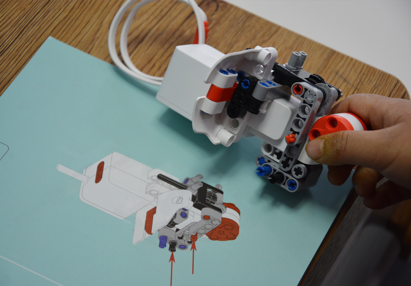 米兔积木机器人充电图片