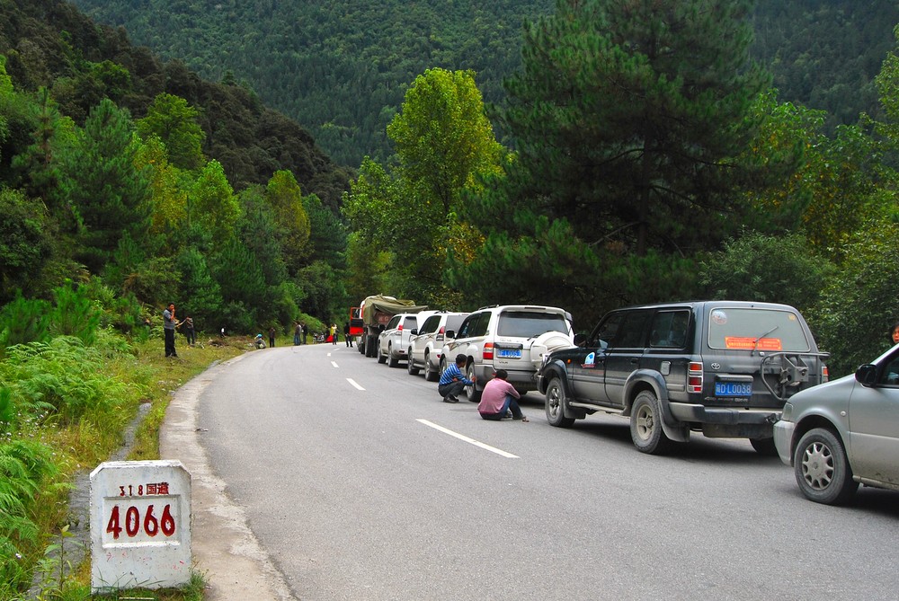 為什麼進藏自駕遊大多數人選擇成都拼車出發,走318國道川藏線呢?