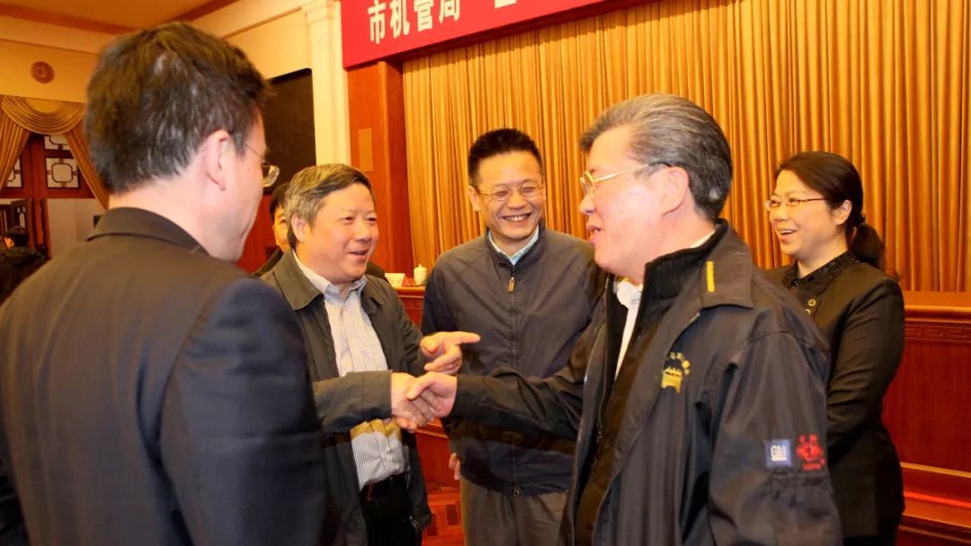 市机管局党组书记,局长倪一飞,党组成员,副局长谢雪莹,上勤集团党委