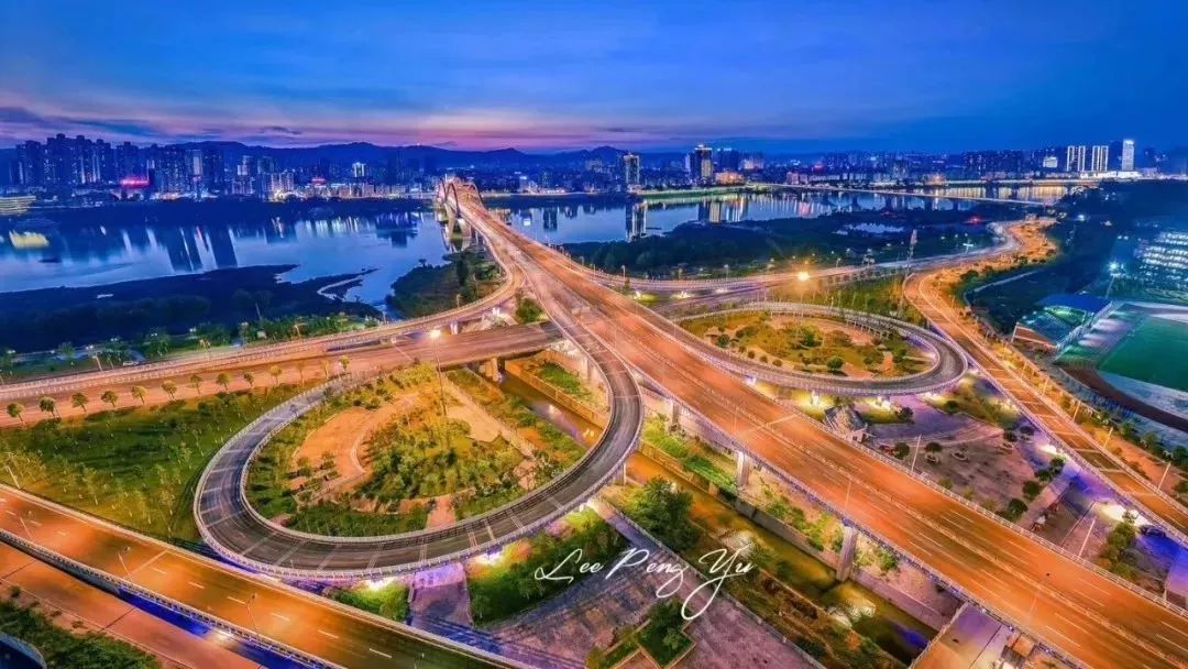 將軍路嘉陵江大橋(五橋)目前剛剛開始建設,連接順慶雙女石路與高坪