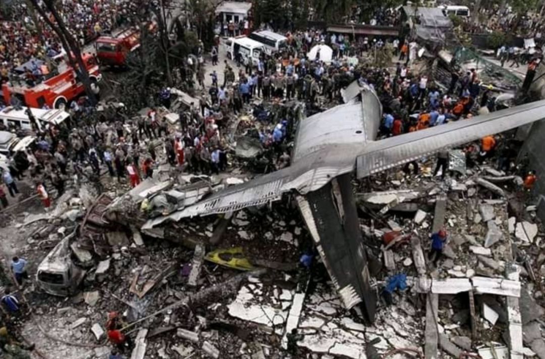 埃客机坠毁,包括8名中国人和18名加拿大人在内的157名乘客全部遇难!
