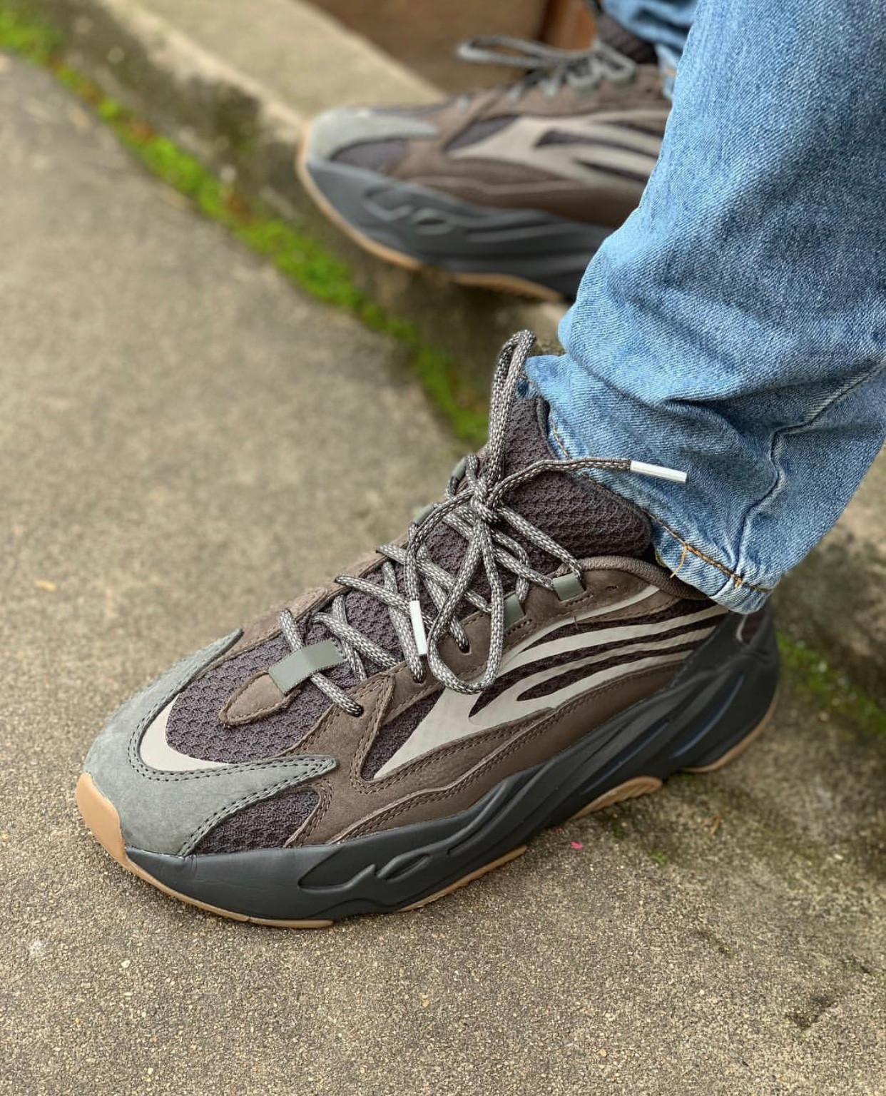 yeezy boost 700 v2 geode上脚照曝光!