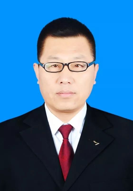 党组书记,局长袁建伟县政务服务局党组书记,局长卢清林来源:突泉微讯