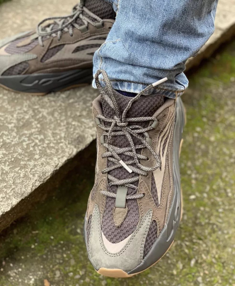 衝yeezy700全新晶洞配色開啟抽籤發售附16地搶購指南