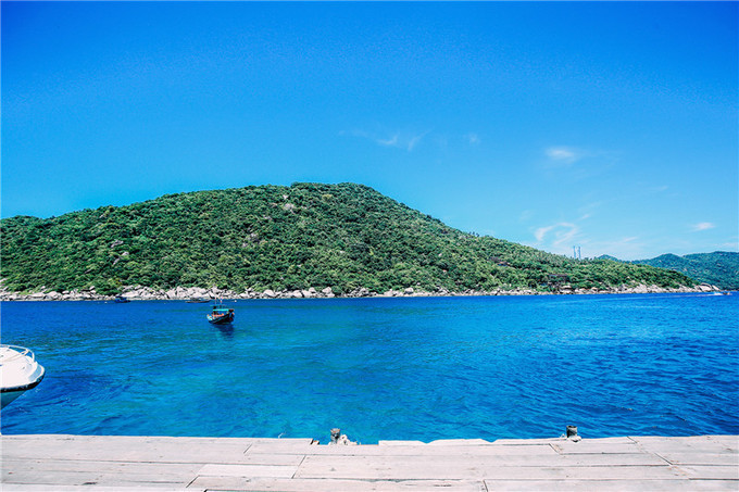 南園島又叫龜島,據說是形狀像個烏龜才得此名,這個雕塑算是南園島的