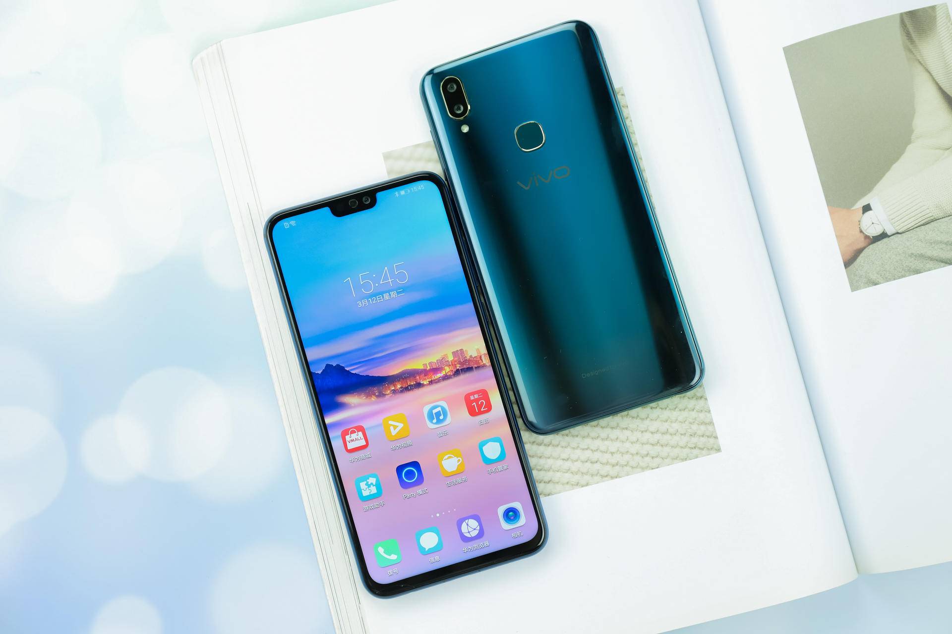 vivo z3翡翠色对比荣耀8x图赏:除了颜值,性能也是看点十足