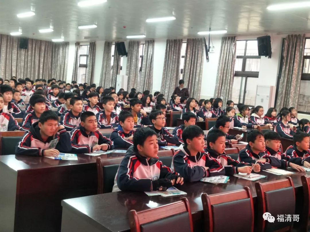 龙江中学的孩子们禁毒警花喊你上课啦
