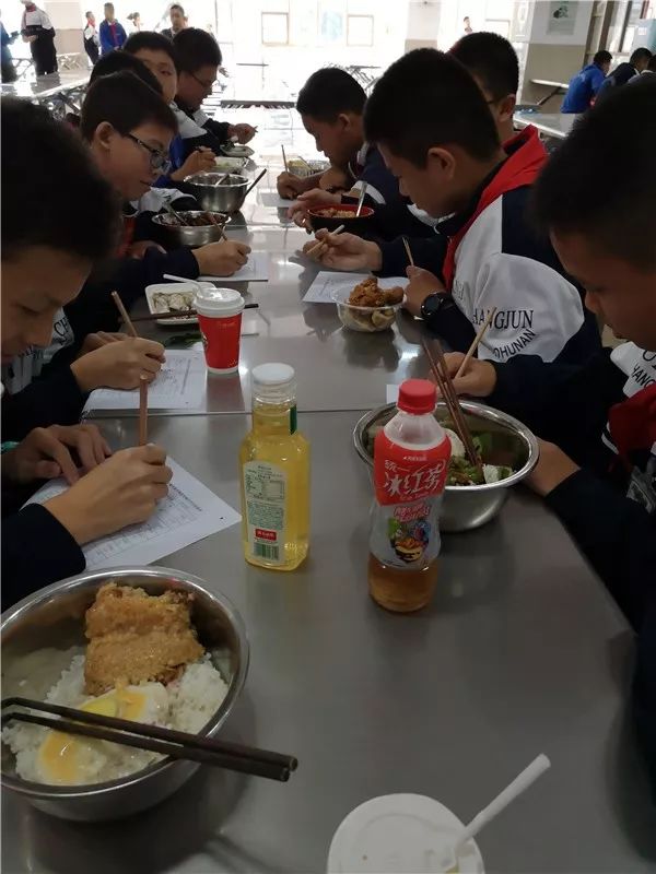 长郡湘府中学食堂图片