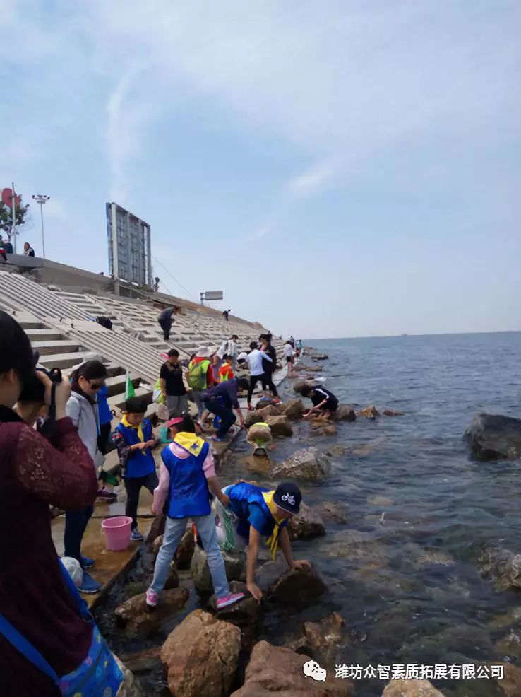 警法 正文 海洋科普館位於歡樂海馬來西亞館二樓,是濰坊市唯一一家