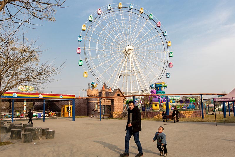 1/ 12 河南安陽林州市陵陽鎮,昔日不敢院裡曬衣裳,如今遊園綠地村村有