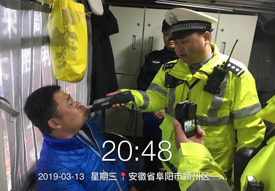 阜阳交警查酒驾!又逮住一批人