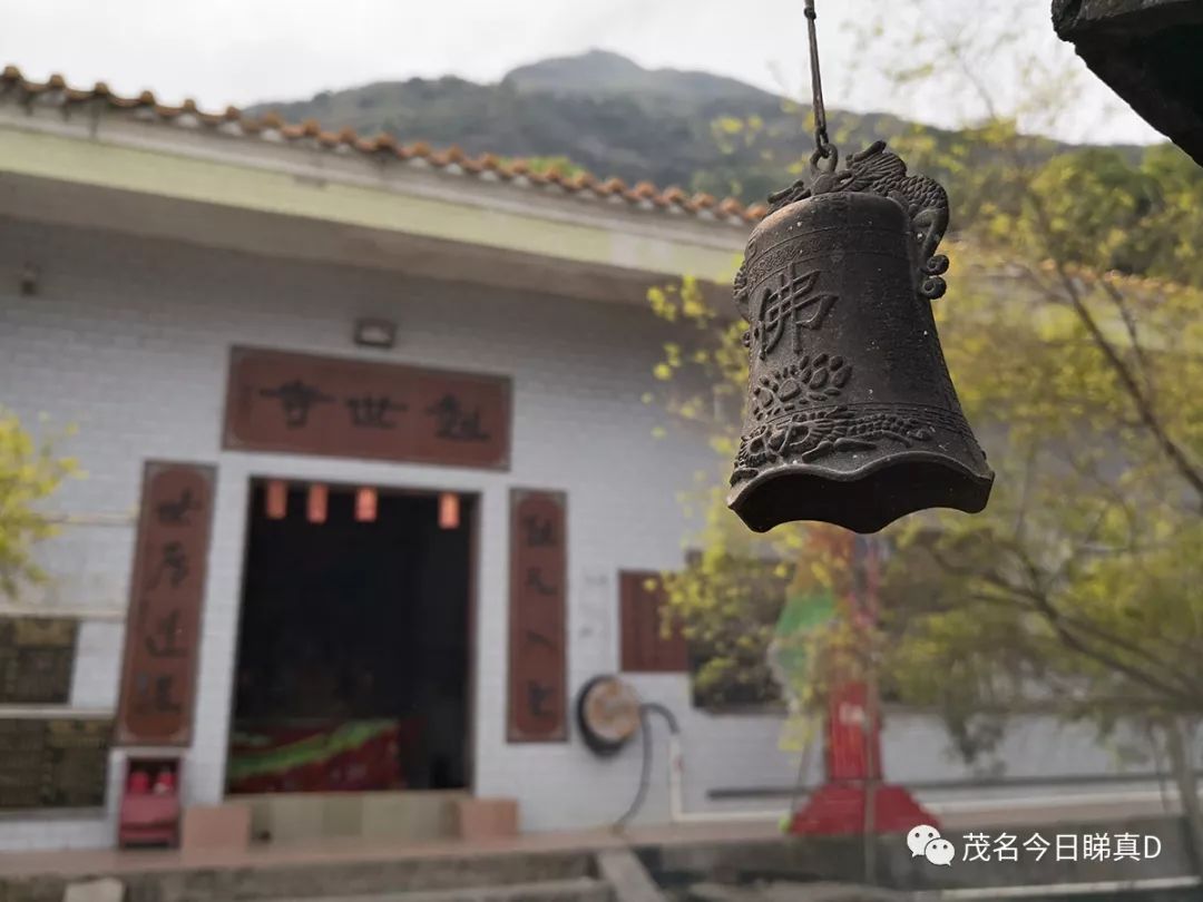 是潘茂名济世救民,得道成仙的修炼地 超世寺是为了纪念潘茂名而建