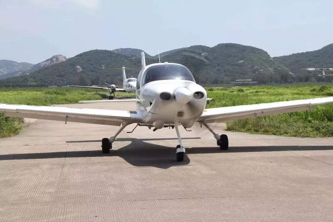  經(jīng)典輕型固定翼飛機_經(jīng)典輕型固定翼飛機有哪些