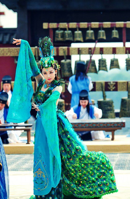 原创翩翩起舞的古装美人刘亦菲鞠婧祎上榜第一位美上天