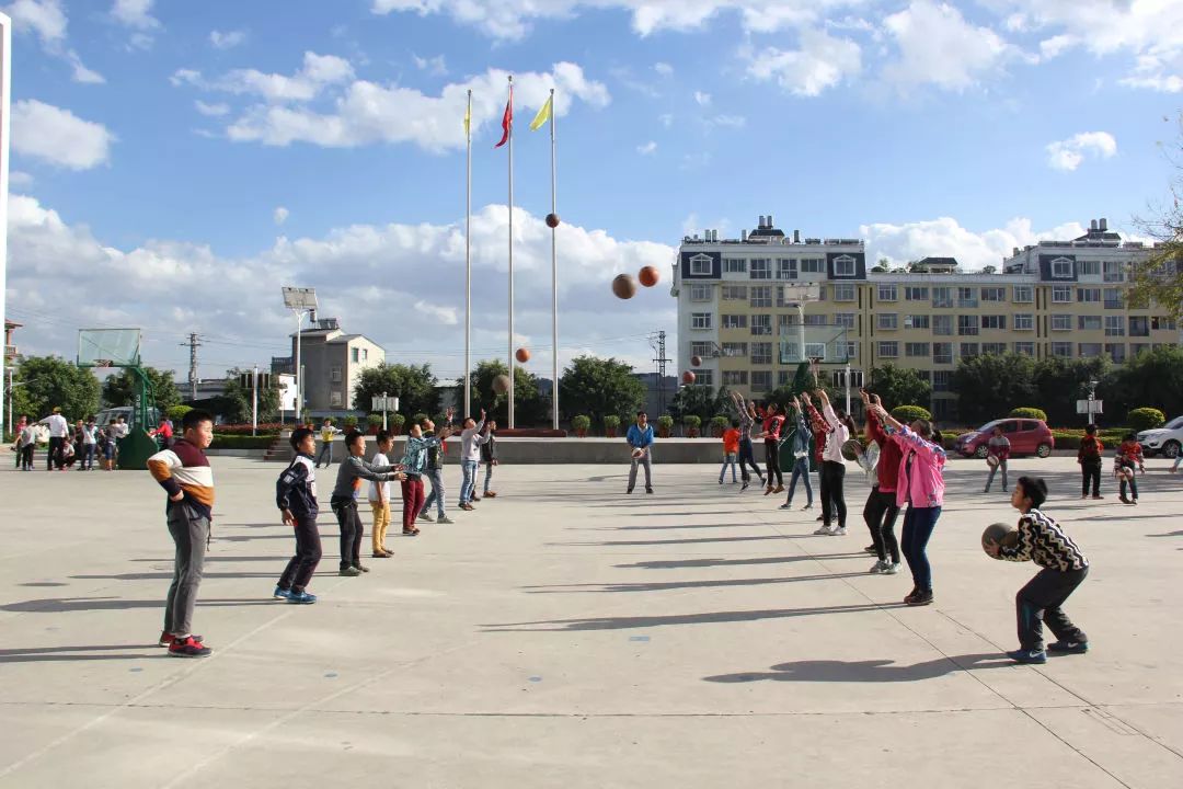 近年來,箇舊市雞街鎮雞街小學,沙甸區新沙甸小學和魚峰小學及地處南部