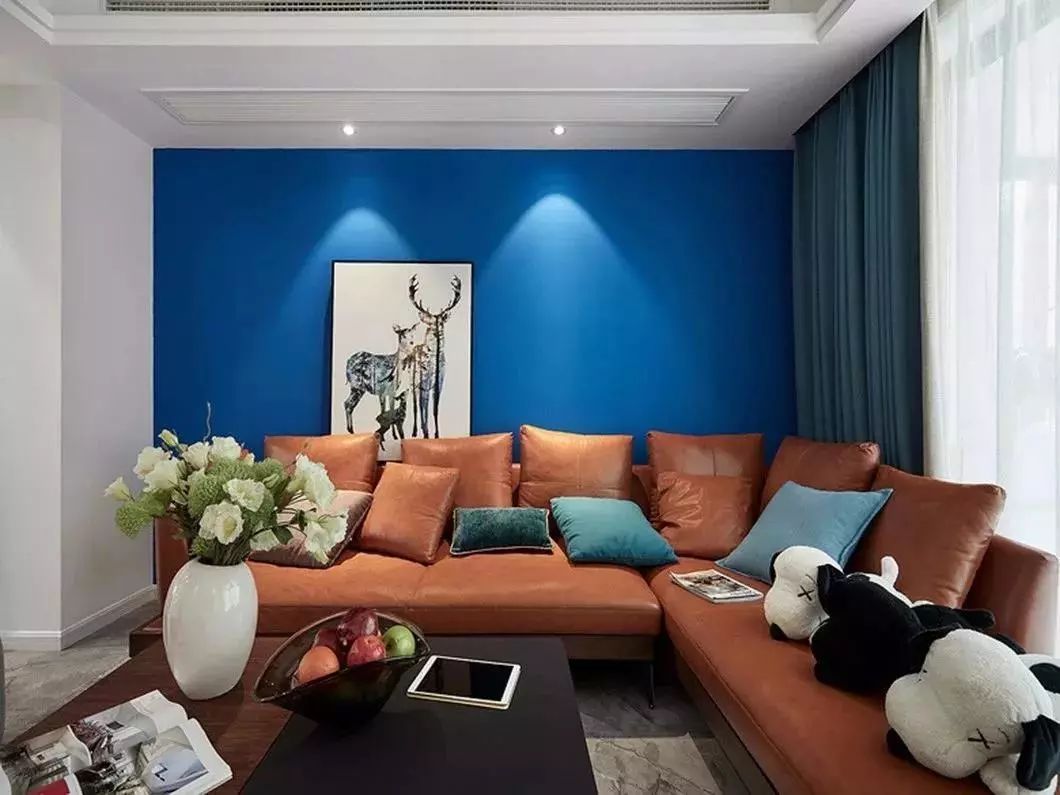 蓝色墙面搭配沙发图片图片