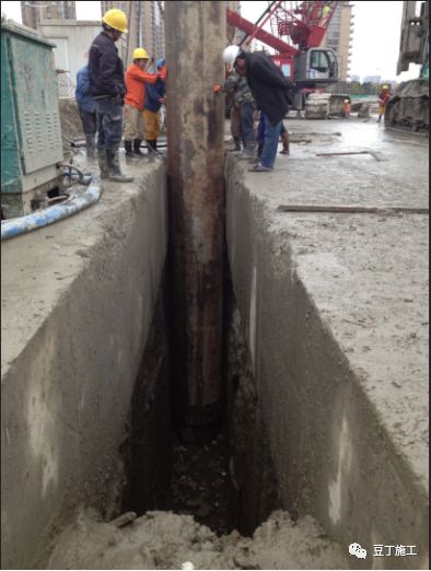 地下连续墙施工过程中若锁口管被埋该如何处理