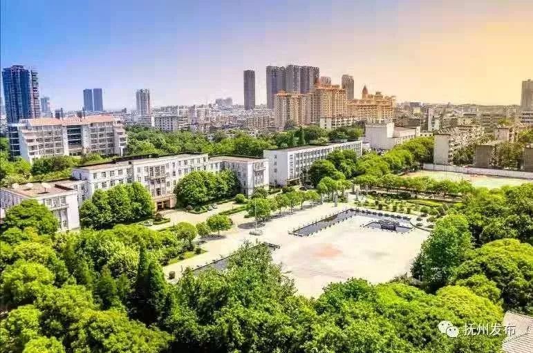 1,東華理工大學長江學院,位於江西省撫州市,依託東華理工大學原華東