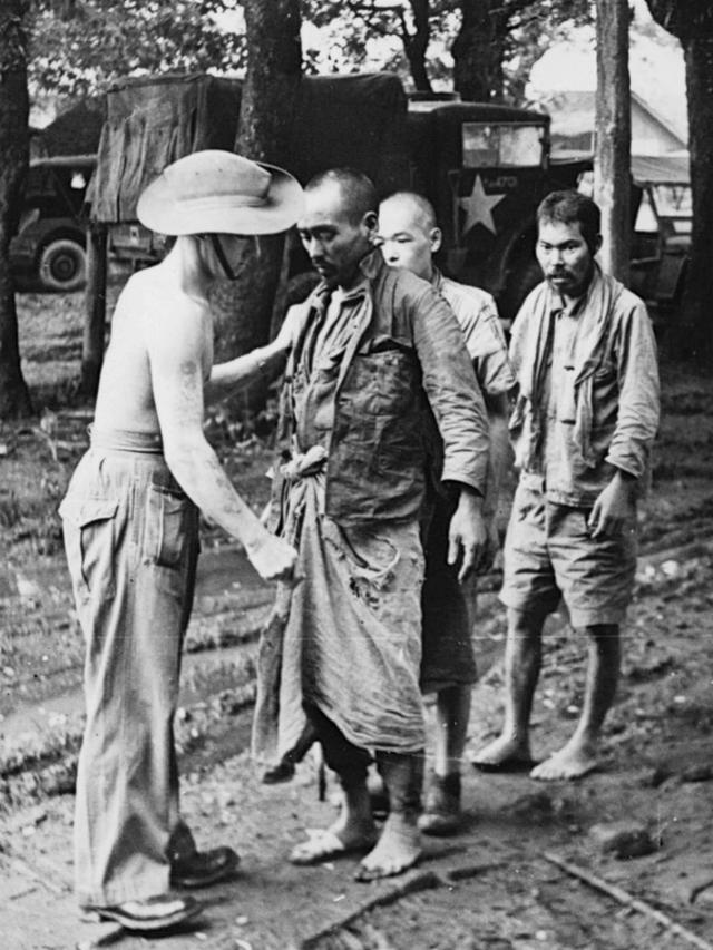 战地记者拍摄,丑态百出的日本战俘