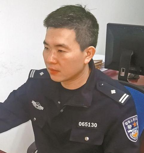 二级警员图片