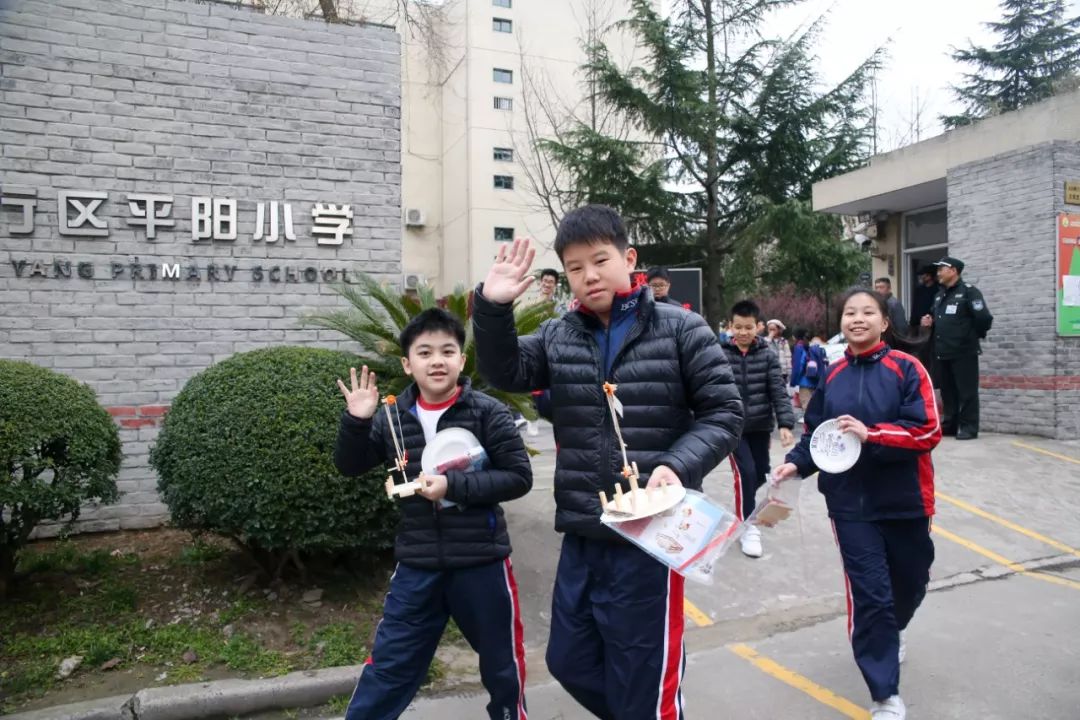 正覺蓮社佛教陳式宏學校師生代表團到上海市閔行區平陽小學交流訪問