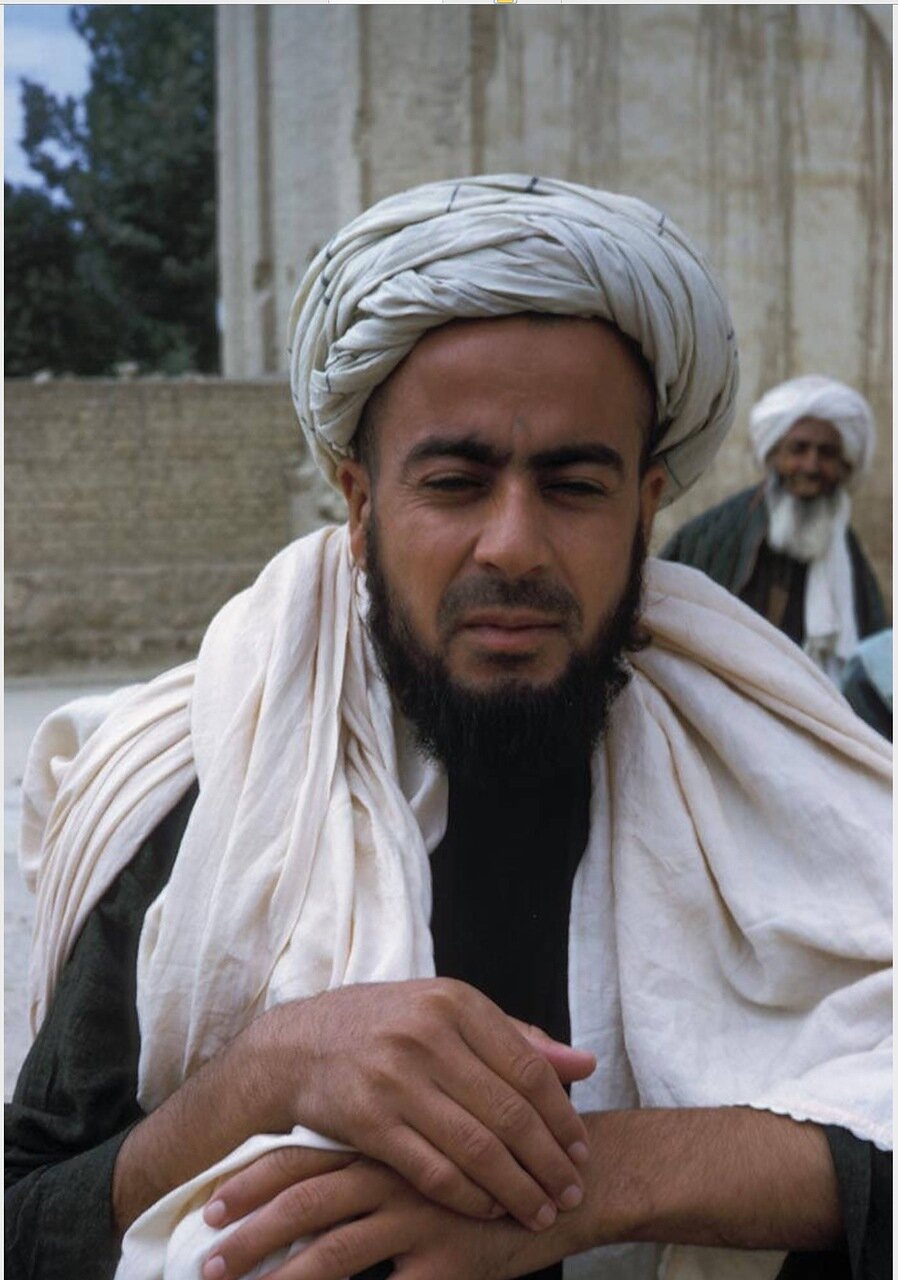 阿富汗人大胡子照片图片