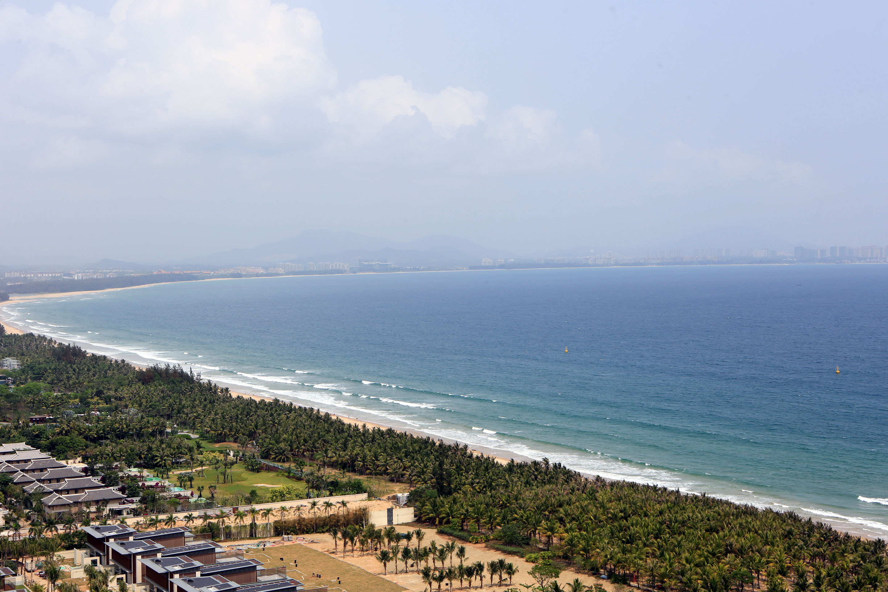 海南:发展全域旅游 打造海岛度假胜地