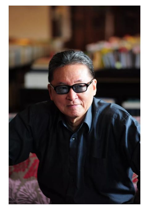 台湾著名作家,近代史学者著有《李敖大全集》80册,三千万字