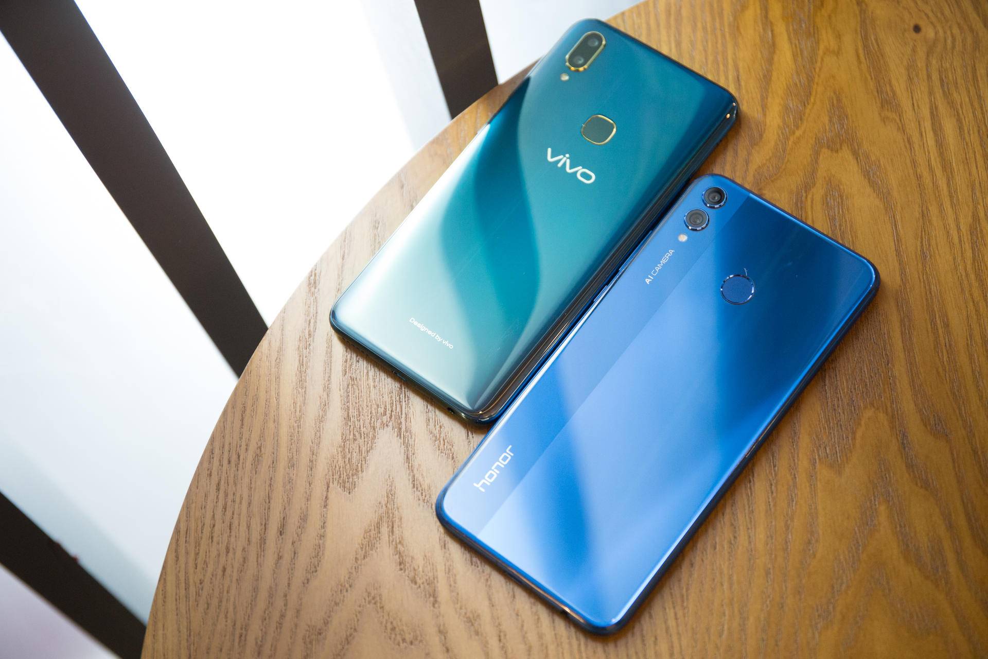 vivo z3翡翠色對比榮耀8x圖賞:誰是千元領域的顏值擔當?