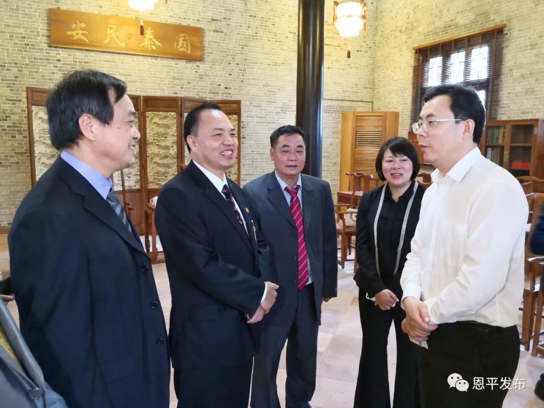 他参加全国两会后回乡,受到恩平市市长接见,还说了这些话