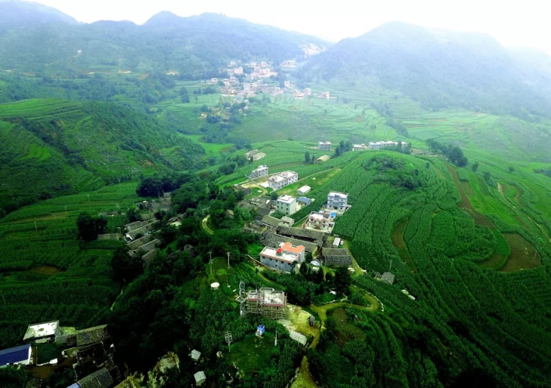 东邻新云村南邻哈克村西邻雨碌乡北邻鲁纳乡村全村国土面积11